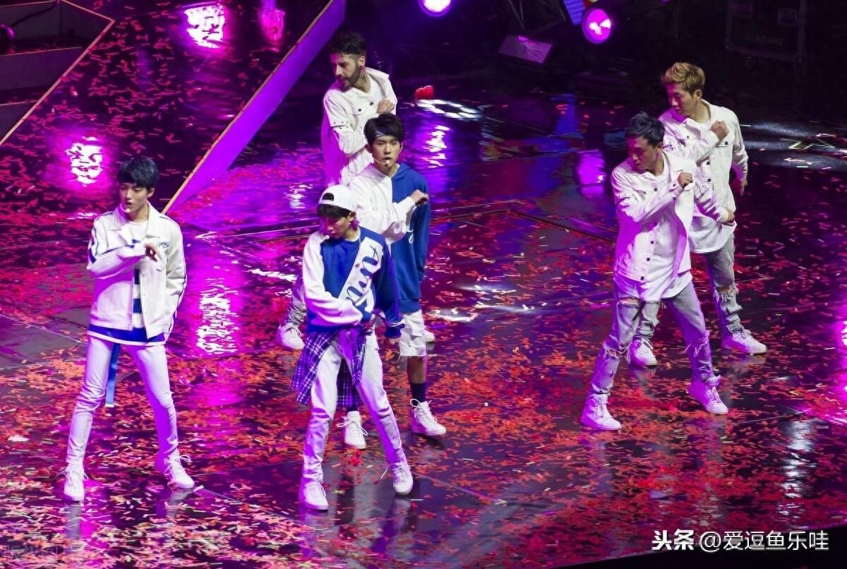 盘点TFBOYS周年演唱合集照片！一起见证他们的成长吧