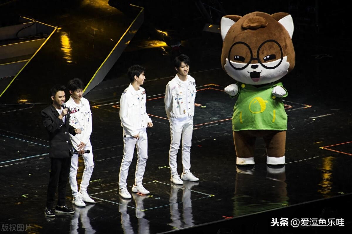盘点TFBOYS周年演唱合集照片！一起见证他们的成长吧