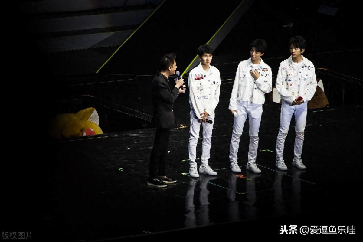 盘点TFBOYS周年演唱合集照片！一起见证他们的成长吧