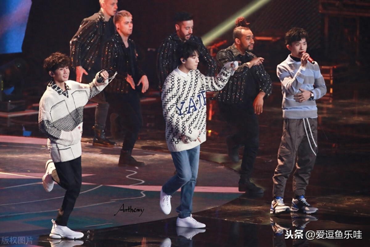盘点TFBOYS周年演唱合集照片！一起见证他们的成长吧