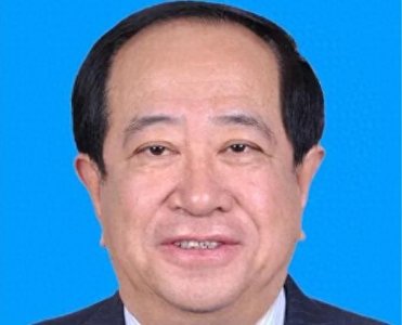 ​内蒙“色贪”邢云:专爱女下属,令其不得回家,敛财4.49亿享乐