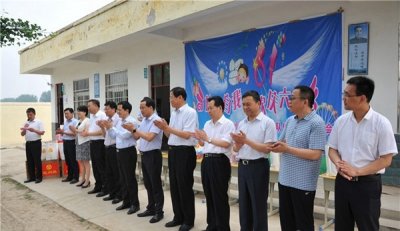 ​史翔看望慰问埇桥区少年儿童