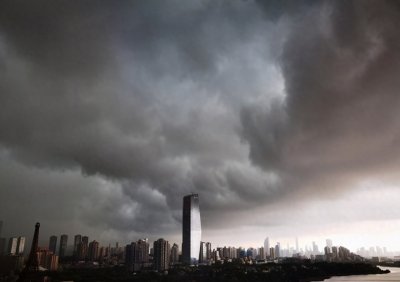 ​暴雨红色、橙色预警取消 还要上学吗？